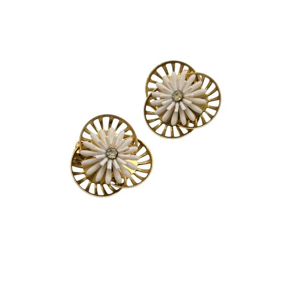 Vintage Plastic Layered Flower Earrings (A8009) - Picture 1 of 4